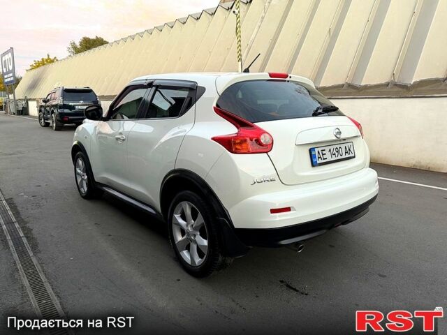 Ниссан Жук 2012 в Днепре (Днепропетровске) на Automoto.ua Белый Ниссан Жук, объемом двигателя 1.6 л и пробегом 94 тыс. км за 10500 $, фото 3 на Automoto.ua