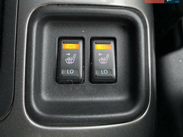 Белый Ниссан Жук, объемом двигателя 1.6 л и пробегом 85 тыс. км за 9800 $, фото 13 на Automoto.ua