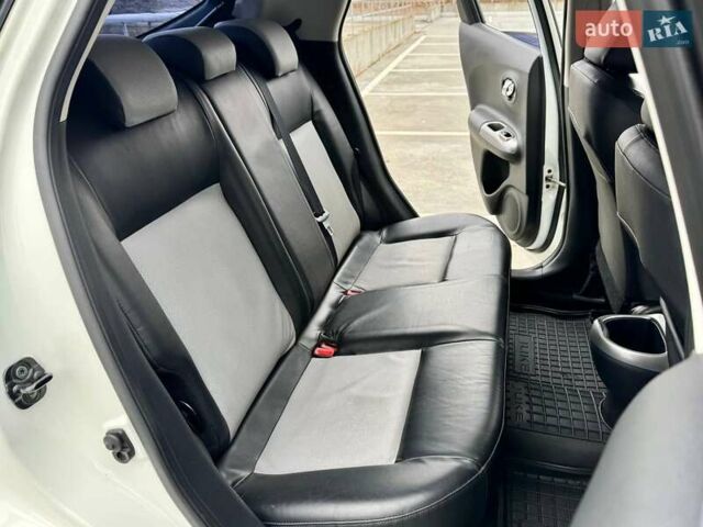 Белый Ниссан Жук, объемом двигателя 1.6 л и пробегом 115 тыс. км за 9900 $, фото 21 на Automoto.ua