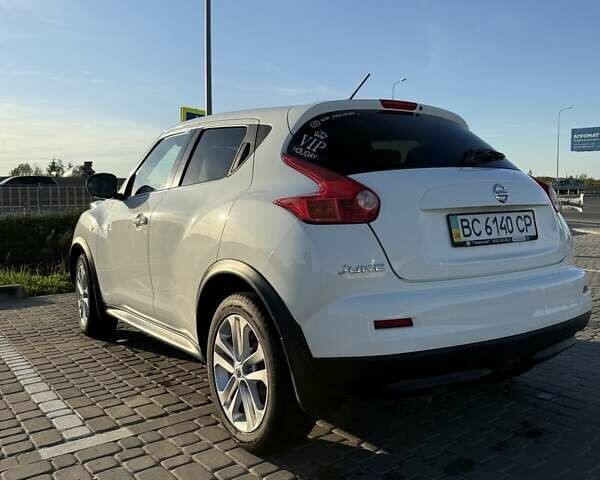 Белый Ниссан Жук, объемом двигателя 1.6 л и пробегом 131 тыс. км за 9500 $, фото 5 на Automoto.ua