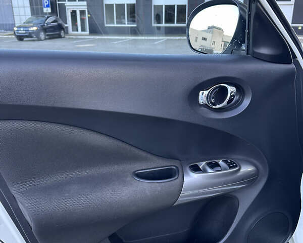 Білий Ніссан Жук, об'ємом двигуна 1.62 л та пробігом 226 тис. км за 10800 $, фото 20 на Automoto.ua