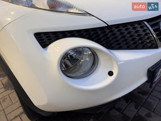 Белый Ниссан Жук, объемом двигателя 1.6 л и пробегом 165 тыс. км за 10700 $, фото 17 на Automoto.ua