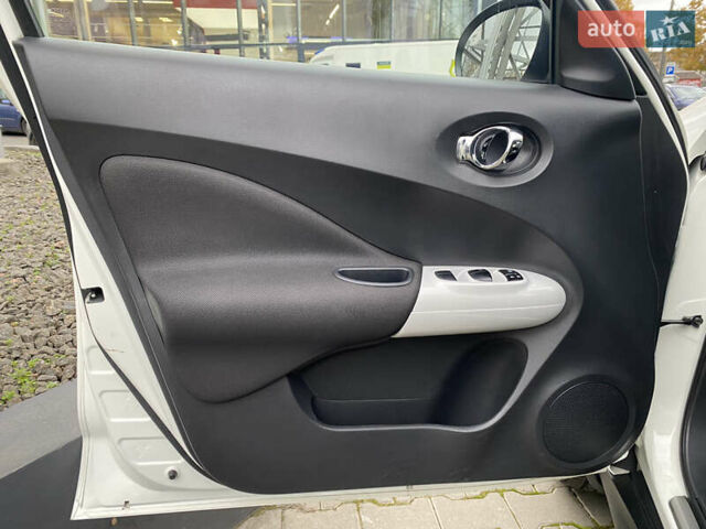 Белый Ниссан Жук, объемом двигателя 1.6 л и пробегом 138 тыс. км за 10500 $, фото 12 на Automoto.ua