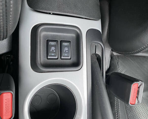 Белый Ниссан Жук, объемом двигателя 1.6 л и пробегом 138 тыс. км за 10500 $, фото 27 на Automoto.ua