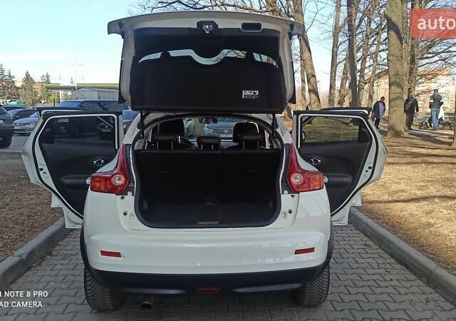 Белый Ниссан Жук, объемом двигателя 1.62 л и пробегом 145 тыс. км за 10400 $, фото 4 на Automoto.ua