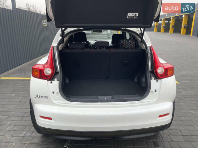 Белый Ниссан Жук, объемом двигателя 1.6 л и пробегом 93 тыс. км за 10399 $, фото 9 на Automoto.ua