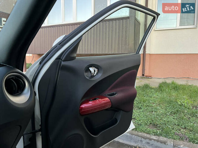 Белый Ниссан Жук, объемом двигателя 1.6 л и пробегом 77 тыс. км за 11500 $, фото 18 на Automoto.ua