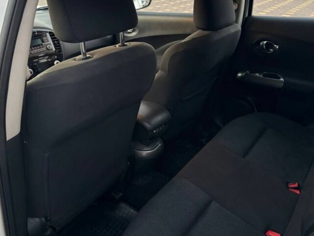 Белый Ниссан Жук, объемом двигателя 1.6 л и пробегом 132 тыс. км за 10200 $, фото 10 на Automoto.ua