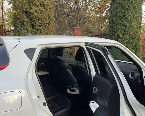 Білий Ніссан Жук, об'ємом двигуна 1.6 л та пробігом 155 тис. км за 10599 $, фото 15 на Automoto.ua