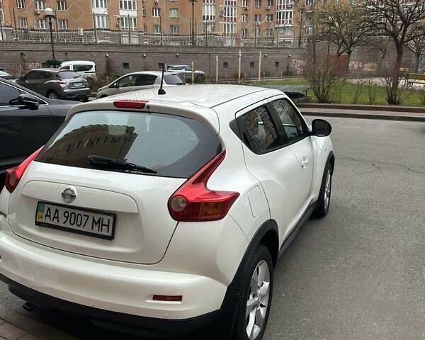 Белый Ниссан Жук, объемом двигателя 1.6 л и пробегом 149 тыс. км за 9700 $, фото 1 на Automoto.ua