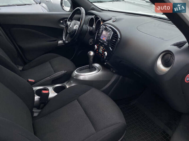 Белый Ниссан Жук, объемом двигателя 1.6 л и пробегом 85 тыс. км за 9800 $, фото 17 на Automoto.ua