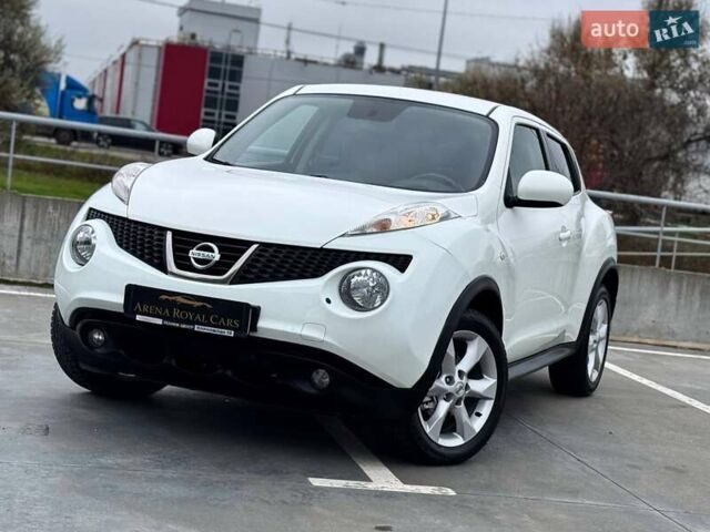 Белый Ниссан Жук, объемом двигателя 1.6 л и пробегом 115 тыс. км за 9900 $, фото 1 на Automoto.ua
