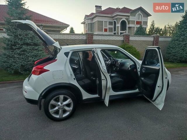 Белый Ниссан Жук, объемом двигателя 1.6 л и пробегом 143 тыс. км за 9900 $, фото 27 на Automoto.ua