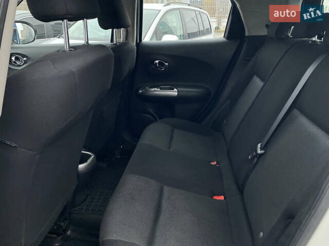 Белый Ниссан Жук, объемом двигателя 1.6 л и пробегом 85 тыс. км за 9800 $, фото 20 на Automoto.ua