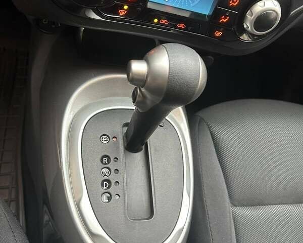 Белый Ниссан Жук, объемом двигателя 1.6 л и пробегом 149 тыс. км за 9700 $, фото 11 на Automoto.ua