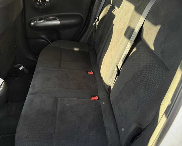 Белый Ниссан Жук, объемом двигателя 1.6 л и пробегом 90 тыс. км за 10499 $, фото 10 на Automoto.ua