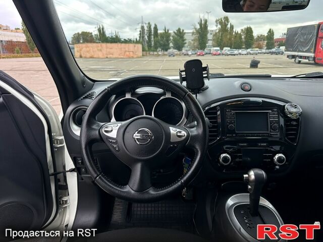 Белый Ниссан Жук, объемом двигателя 1.6 л и пробегом 134 тыс. км за 10200 $, фото 4 на Automoto.ua