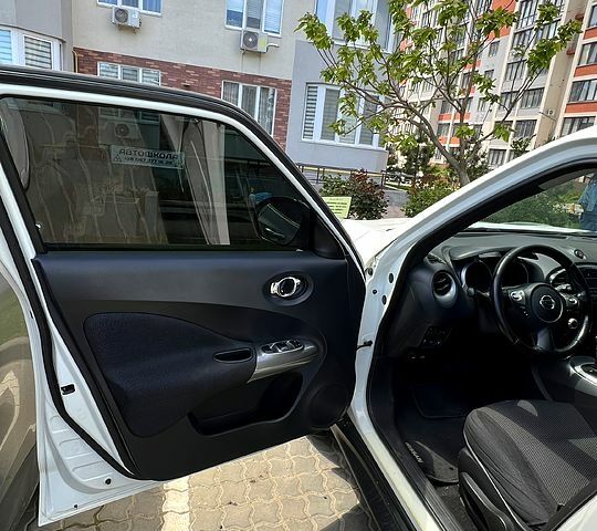 Білий Ніссан Жук, об'ємом двигуна 1.6 л та пробігом 158 тис. км за 9800 $, фото 8 на Automoto.ua