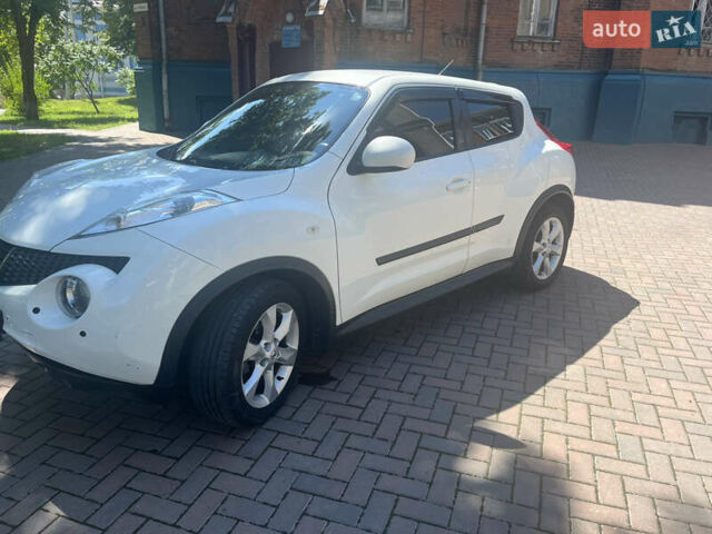 Білий Ніссан Жук, об'ємом двигуна 1.6 л та пробігом 55 тис. км за 10700 $, фото 4 на Automoto.ua