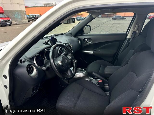 Белый Ниссан Жук, объемом двигателя 1.6 л и пробегом 134 тыс. км за 10200 $, фото 5 на Automoto.ua