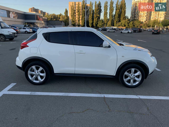 Белый Ниссан Жук, объемом двигателя 1.6 л и пробегом 87 тыс. км за 11000 $, фото 6 на Automoto.ua