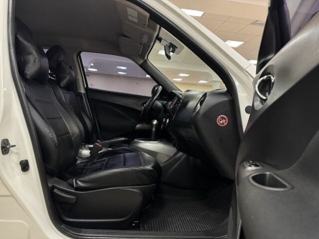 Белый Ниссан Жук, объемом двигателя 1.6 л и пробегом 141 тыс. км за 10900 $, фото 9 на Automoto.ua