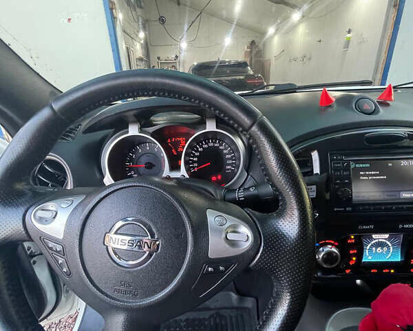 Белый Ниссан Жук, объемом двигателя 1.6 л и пробегом 217 тыс. км за 9600 $, фото 14 на Automoto.ua