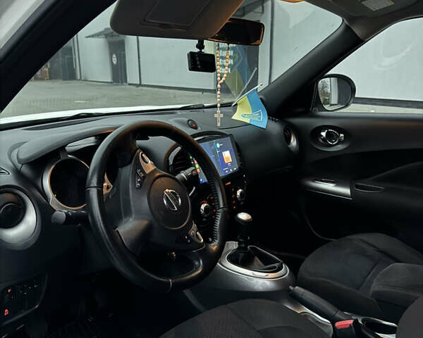 Белый Ниссан Жук, объемом двигателя 1.5 л и пробегом 195 тыс. км за 9500 $, фото 16 на Automoto.ua