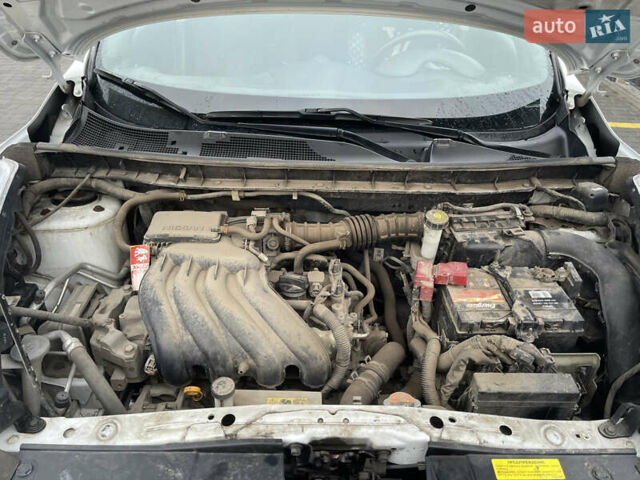 Белый Ниссан Жук, объемом двигателя 1.6 л и пробегом 93 тыс. км за 10399 $, фото 15 на Automoto.ua