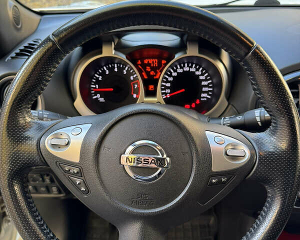 Белый Ниссан Жук, объемом двигателя 1.62 л и пробегом 126 тыс. км за 10999 $, фото 31 на Automoto.ua