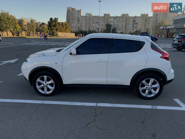 Белый Ниссан Жук, объемом двигателя 1.6 л и пробегом 87 тыс. км за 11000 $, фото 5 на Automoto.ua