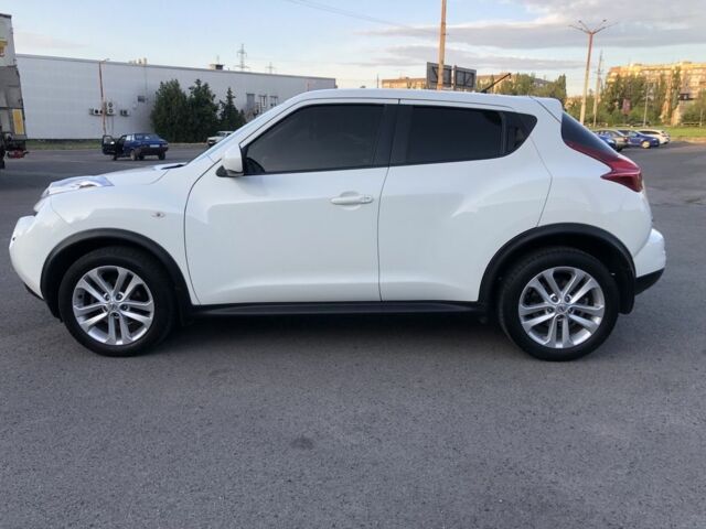 Белый Ниссан Жук, объемом двигателя 1.6 л и пробегом 112 тыс. км за 10000 $, фото 4 на Automoto.ua