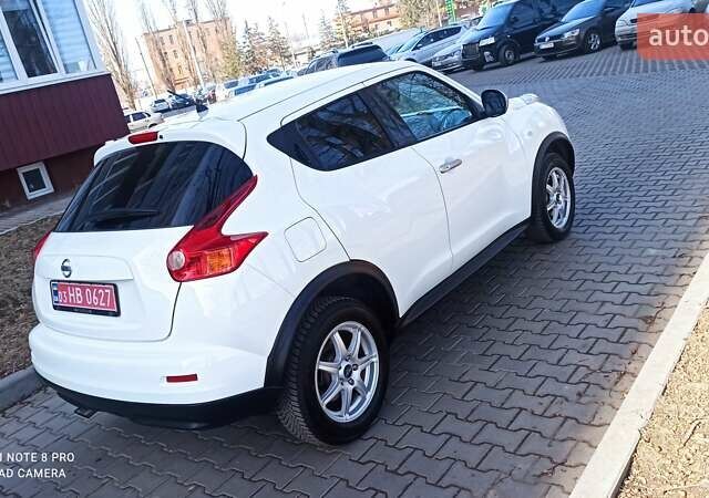 Белый Ниссан Жук, объемом двигателя 1.62 л и пробегом 145 тыс. км за 10400 $, фото 3 на Automoto.ua