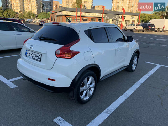 Белый Ниссан Жук, объемом двигателя 1.6 л и пробегом 87 тыс. км за 11000 $, фото 3 на Automoto.ua