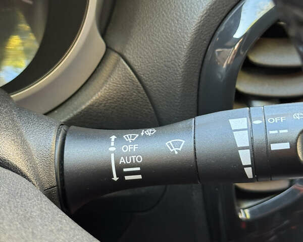 Белый Ниссан Жук, объемом двигателя 1.62 л и пробегом 126 тыс. км за 10999 $, фото 35 на Automoto.ua