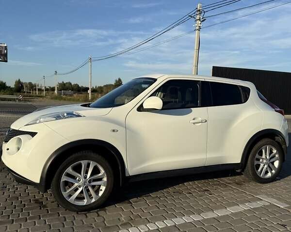 Белый Ниссан Жук, объемом двигателя 1.6 л и пробегом 131 тыс. км за 9500 $, фото 3 на Automoto.ua