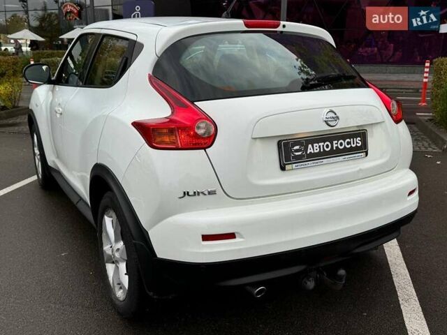 Белый Ниссан Жук, объемом двигателя 1.6 л и пробегом 175 тыс. км за 12490 $, фото 5 на Automoto.ua