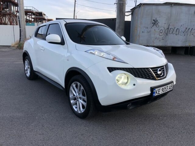 Белый Ниссан Жук, объемом двигателя 1.6 л и пробегом 112 тыс. км за 10000 $, фото 9 на Automoto.ua