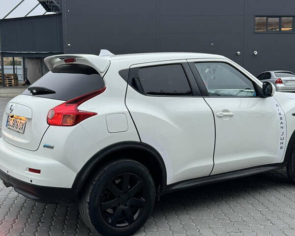 Белый Ниссан Жук, объемом двигателя 1.5 л и пробегом 195 тыс. км за 9500 $, фото 9 на Automoto.ua