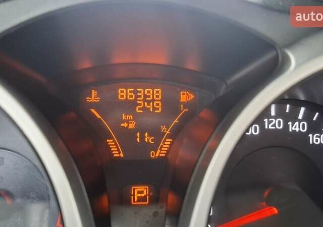Белый Ниссан Жук, объемом двигателя 1.6 л и пробегом 86 тыс. км за 10300 $, фото 12 на Automoto.ua