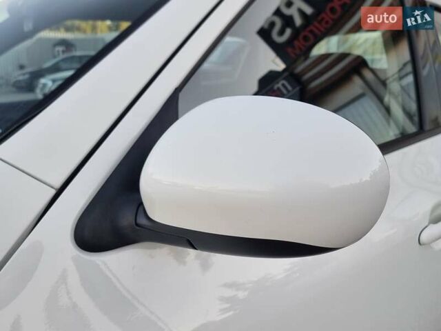 Білий Ніссан Жук, об'ємом двигуна 1.6 л та пробігом 186 тис. км за 8700 $, фото 13 на Automoto.ua