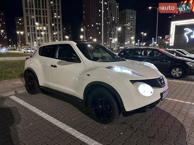 Білий Ніссан Жук, об'ємом двигуна 1.6 л та пробігом 105 тис. км за 10000 $, фото 5 на Automoto.ua