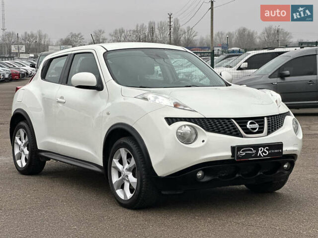 Белый Ниссан Жук, объемом двигателя 1.6 л и пробегом 159 тыс. км за 9700 $, фото 3 на Automoto.ua