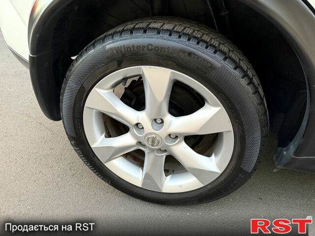 Ниссан Жук 2012 в Днепре (Днепропетровске) на Automoto.ua Белый Ниссан Жук, объемом двигателя 1.6 л и пробегом 94 тыс. км за 10500 $, фото 7 на Automoto.ua