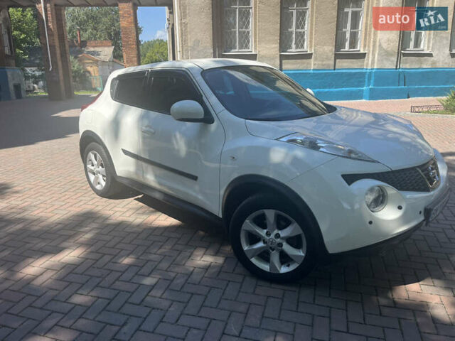 Білий Ніссан Жук, об'ємом двигуна 1.6 л та пробігом 55 тис. км за 10700 $, фото 3 на Automoto.ua