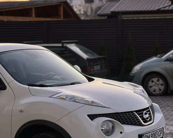 Белый Ниссан Жук, объемом двигателя 1.6 л и пробегом 77 тыс. км за 11500 $, фото 4 на Automoto.ua