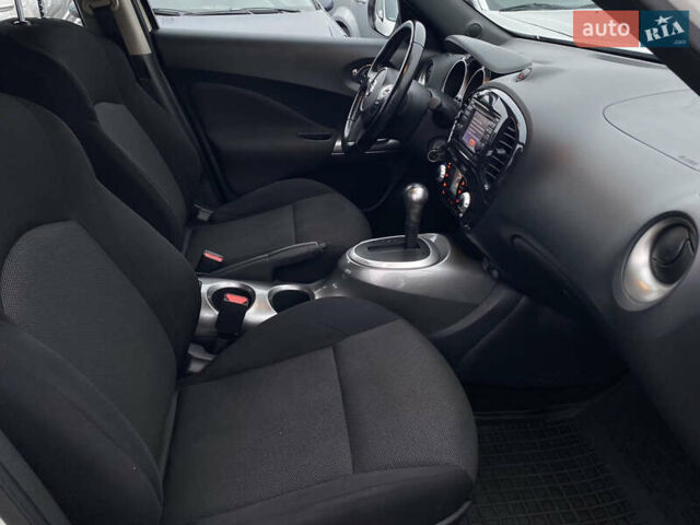 Белый Ниссан Жук, объемом двигателя 1.6 л и пробегом 85 тыс. км за 9800 $, фото 19 на Automoto.ua