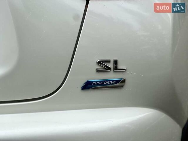 Белый Ниссан Жук, объемом двигателя 1.6 л и пробегом 255 тыс. км за 8999 $, фото 19 на Automoto.ua