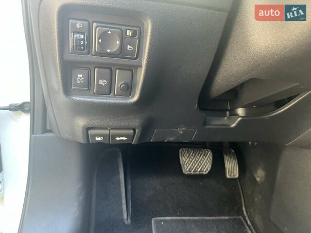 Білий Ніссан Жук, об'ємом двигуна 1.6 л та пробігом 55 тис. км за 10700 $, фото 10 на Automoto.ua