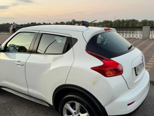 Белый Ниссан Жук, объемом двигателя 1.6 л и пробегом 132 тыс. км за 10200 $, фото 4 на Automoto.ua